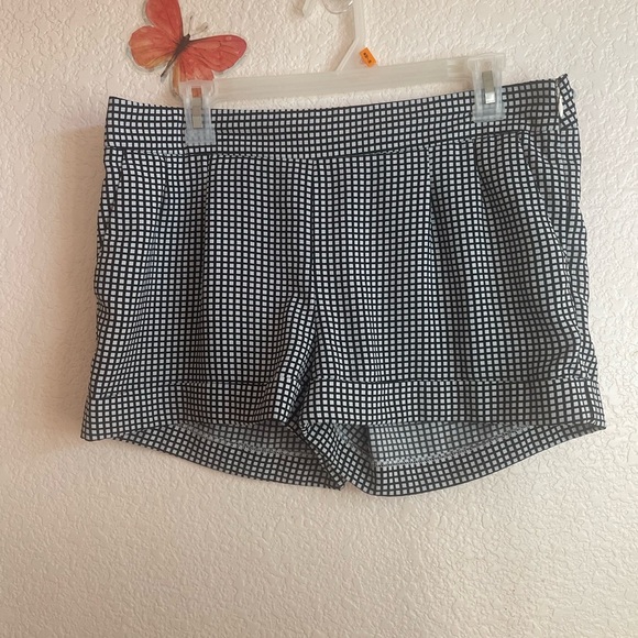 Black and White Checkered Shorts - Picture 5 of 7